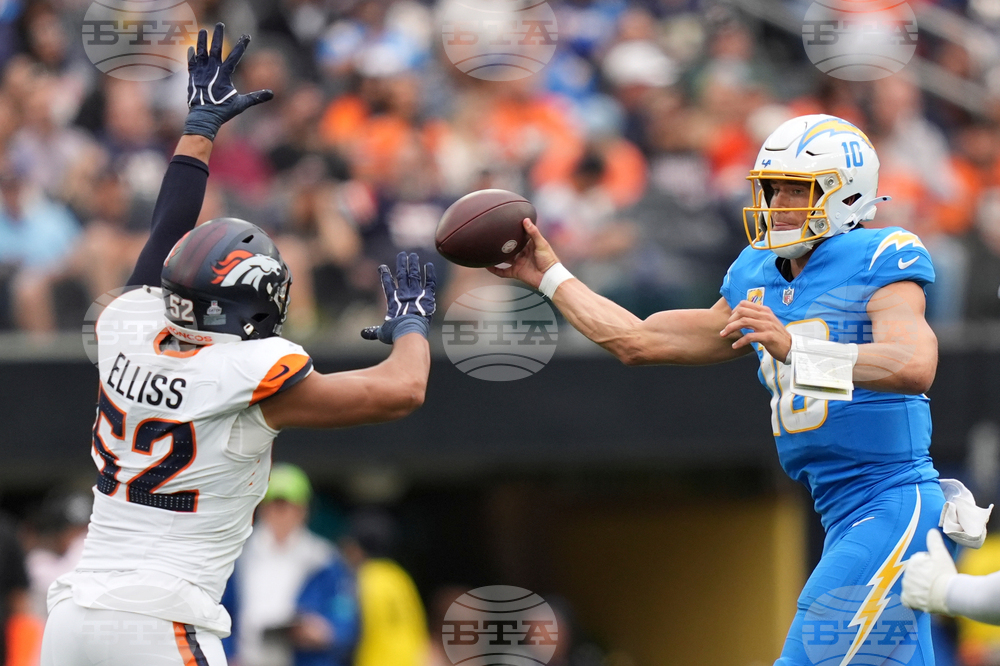 Broncos Chargers Football