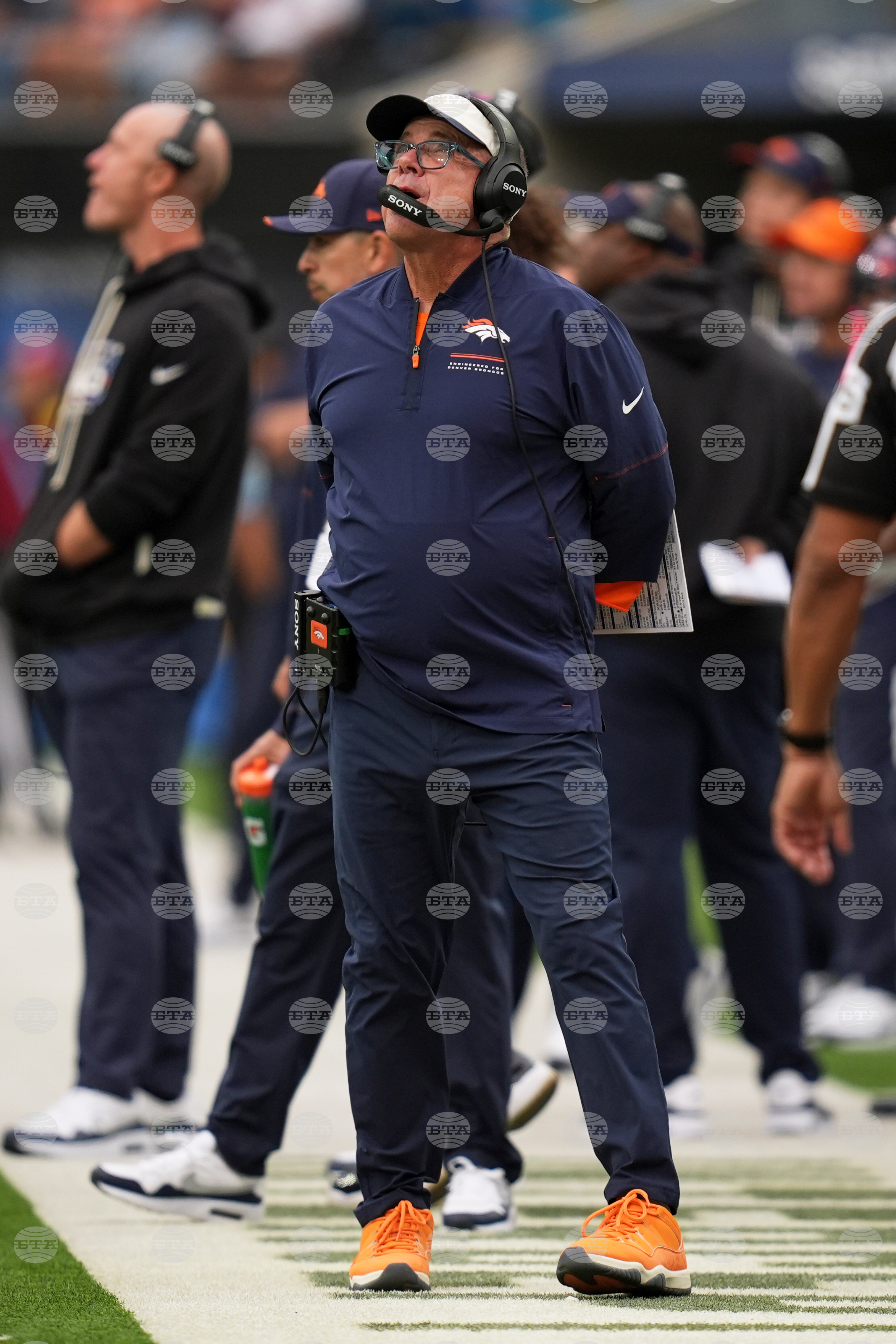 Broncos Chargers Football