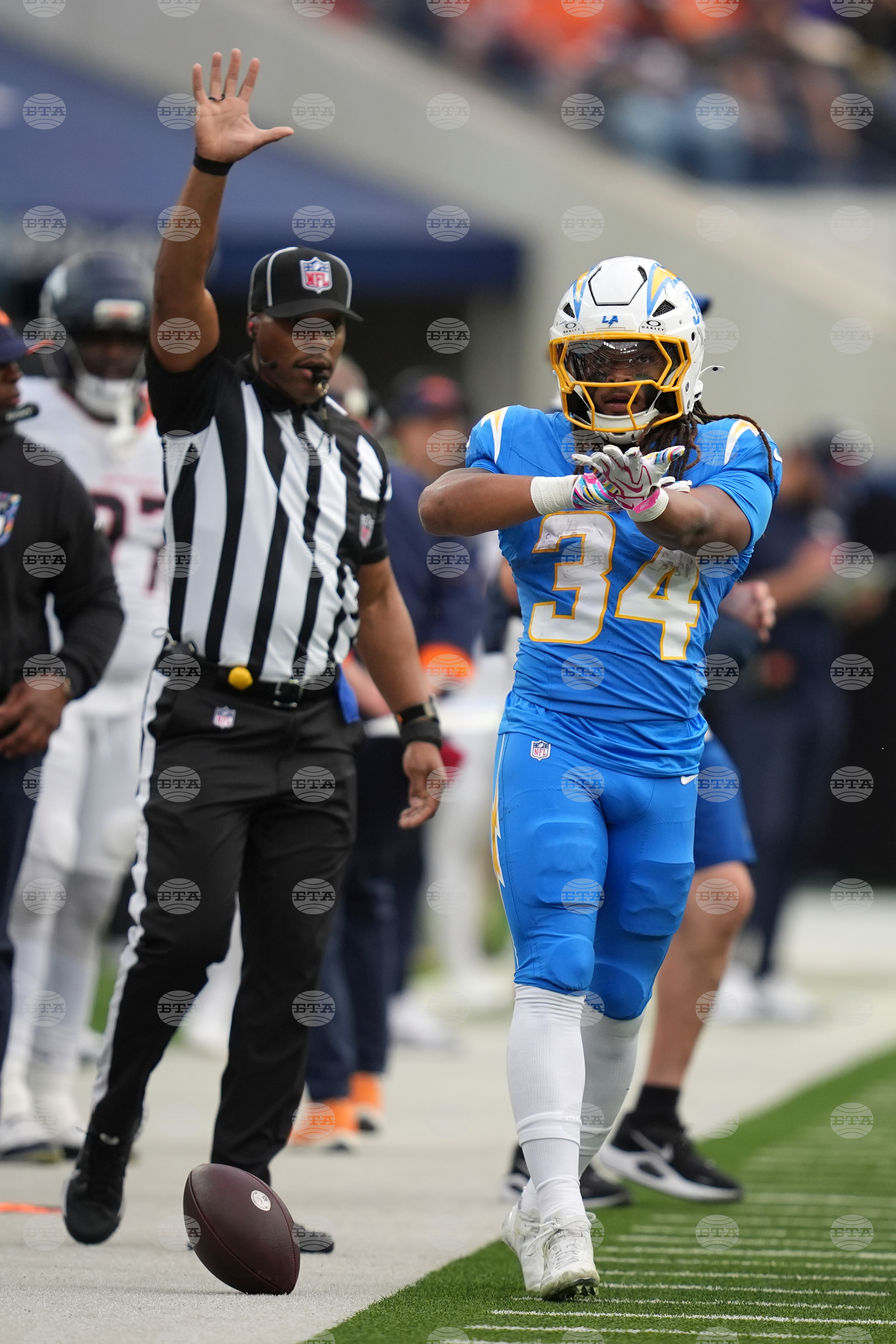 Broncos Chargers Football