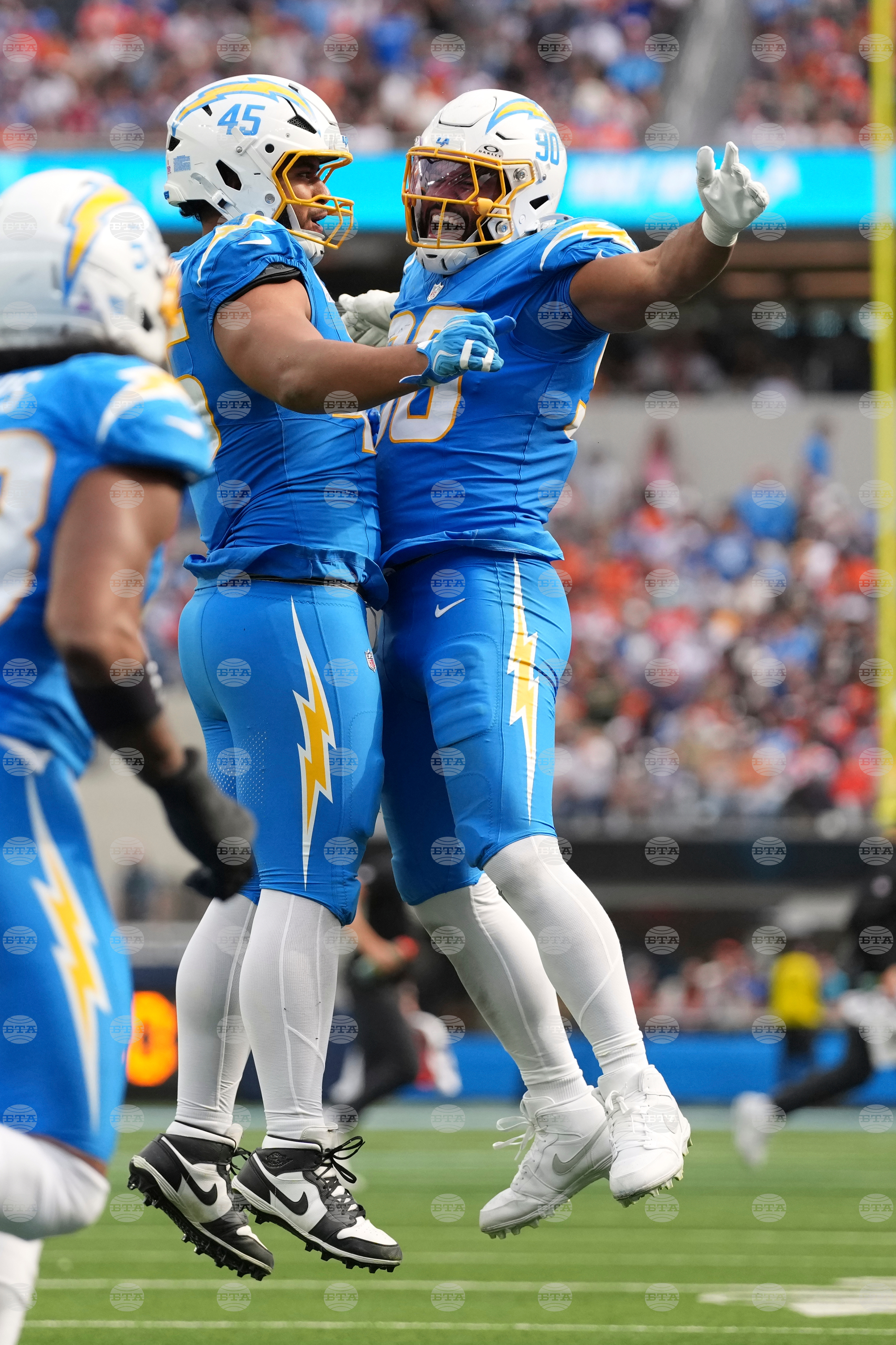 Broncos Chargers Football