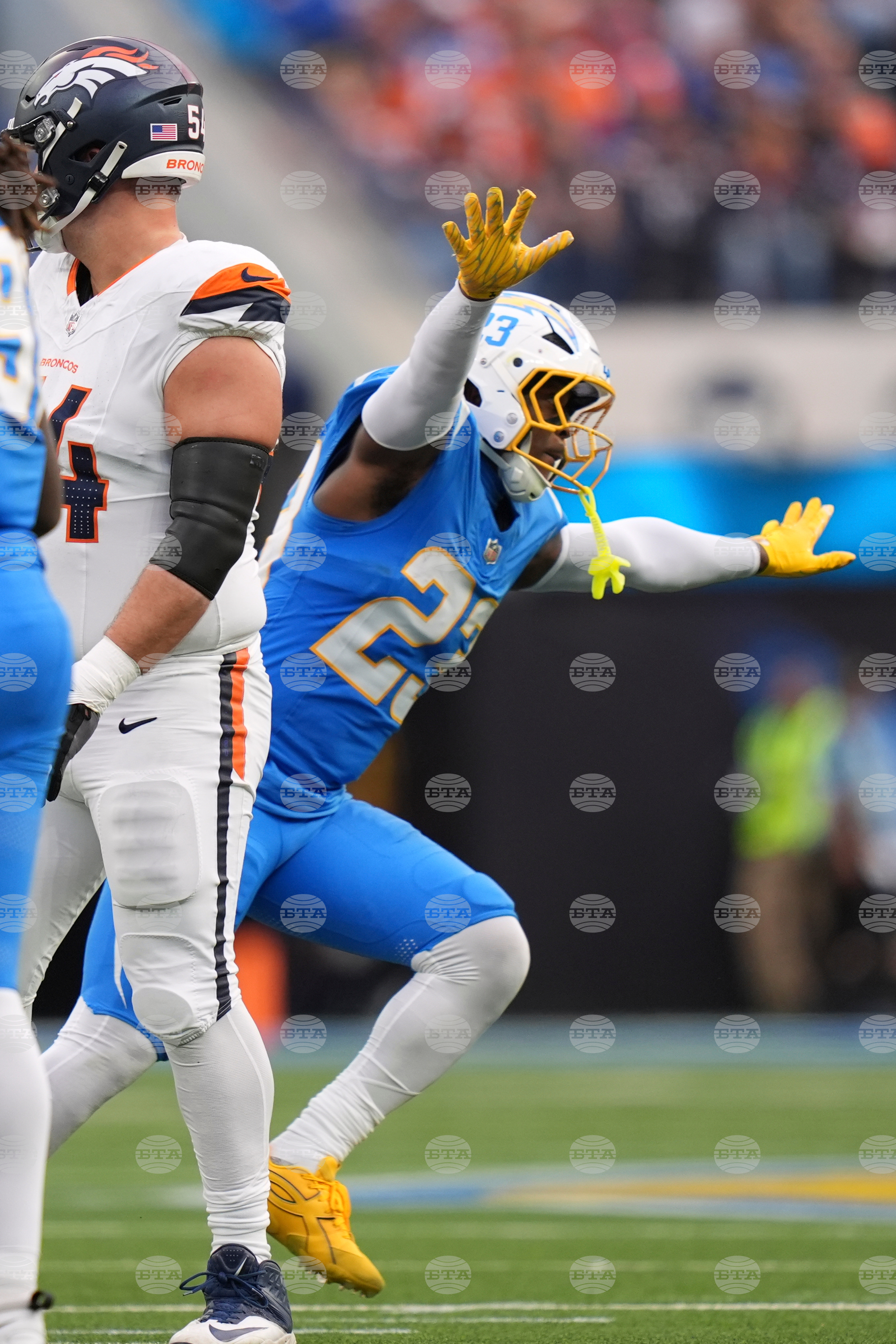 Broncos Chargers Football