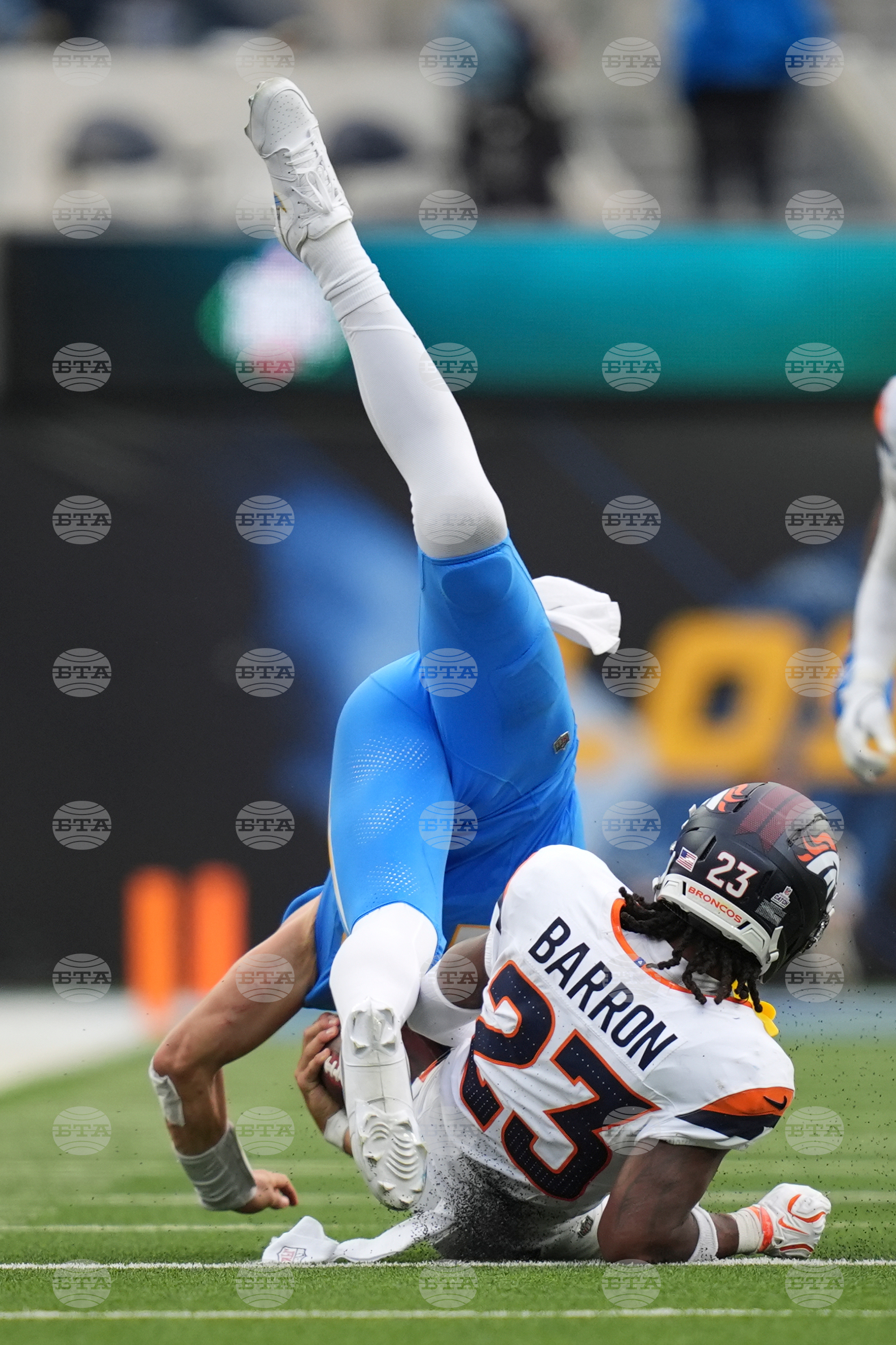 Broncos Chargers Football