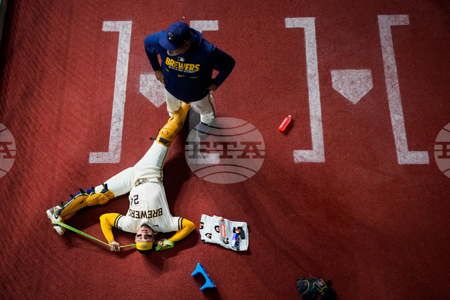APTOPIX NLCS Dodgers Brewers Baseball