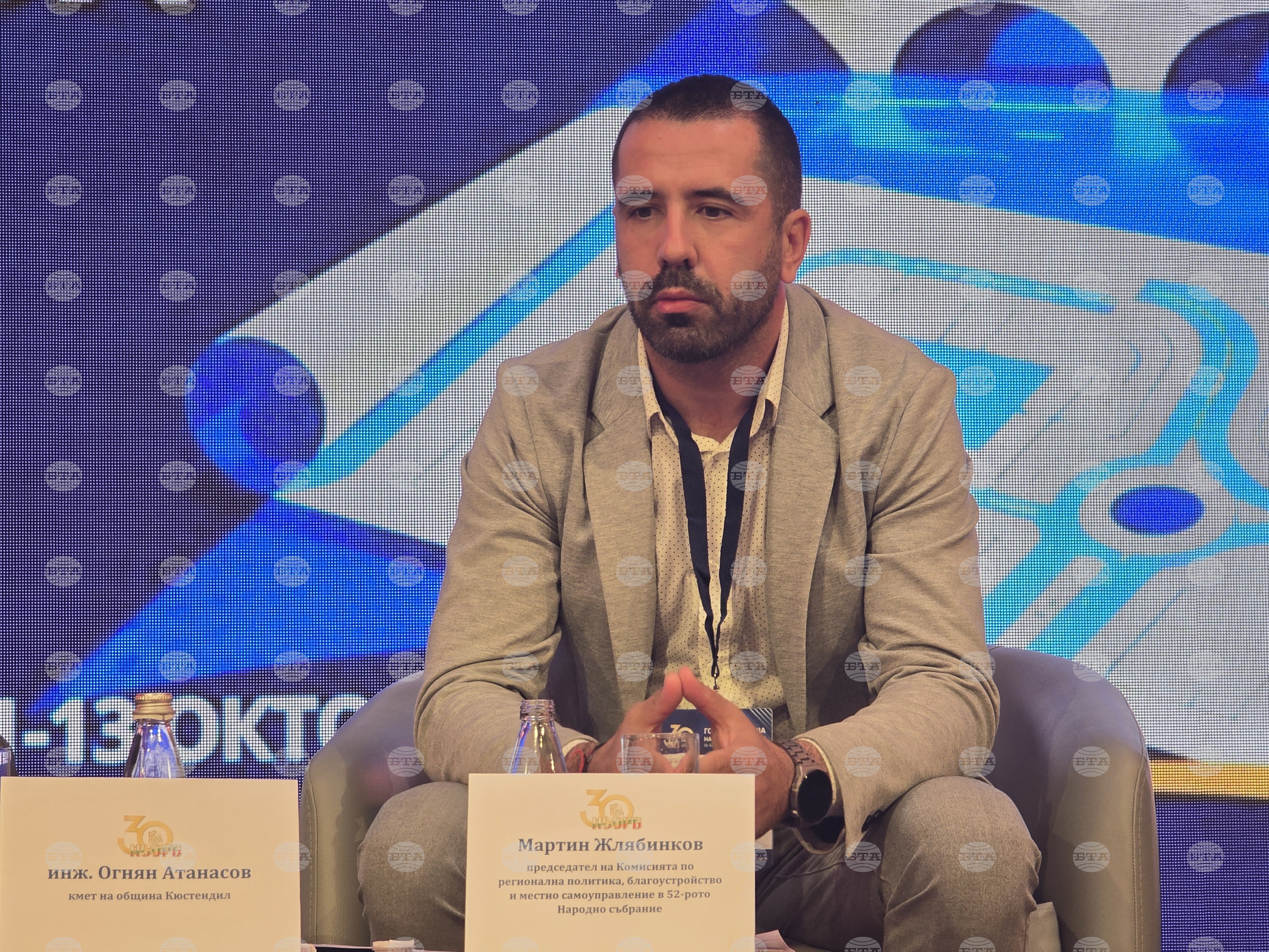 Работата ни е да правим така, че законите да позволяват на общините, бизнеса и държавата да работят по-добре, каза Мартин Жлябинков в Албена