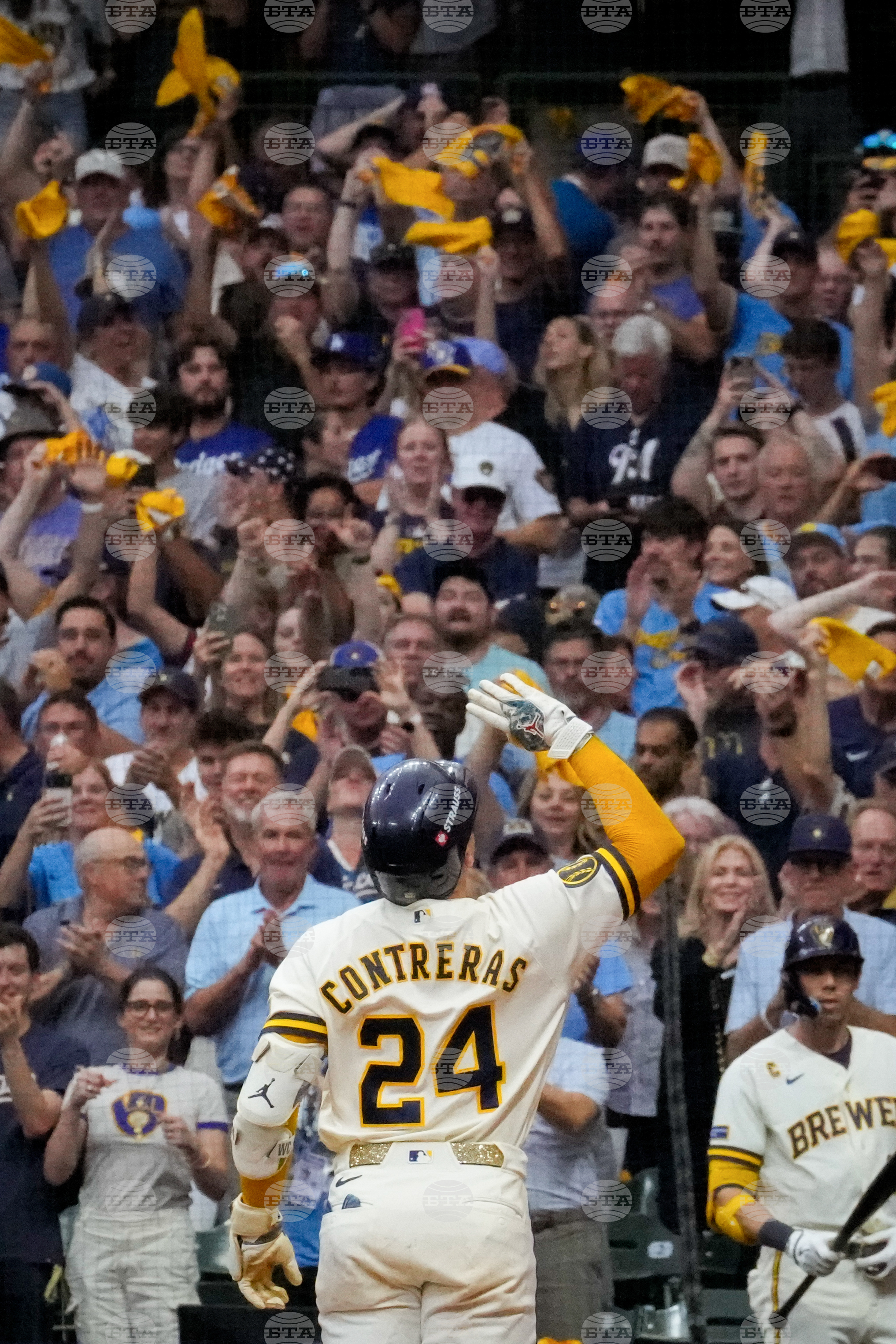 NLCS Dodgers Brewers Baseball