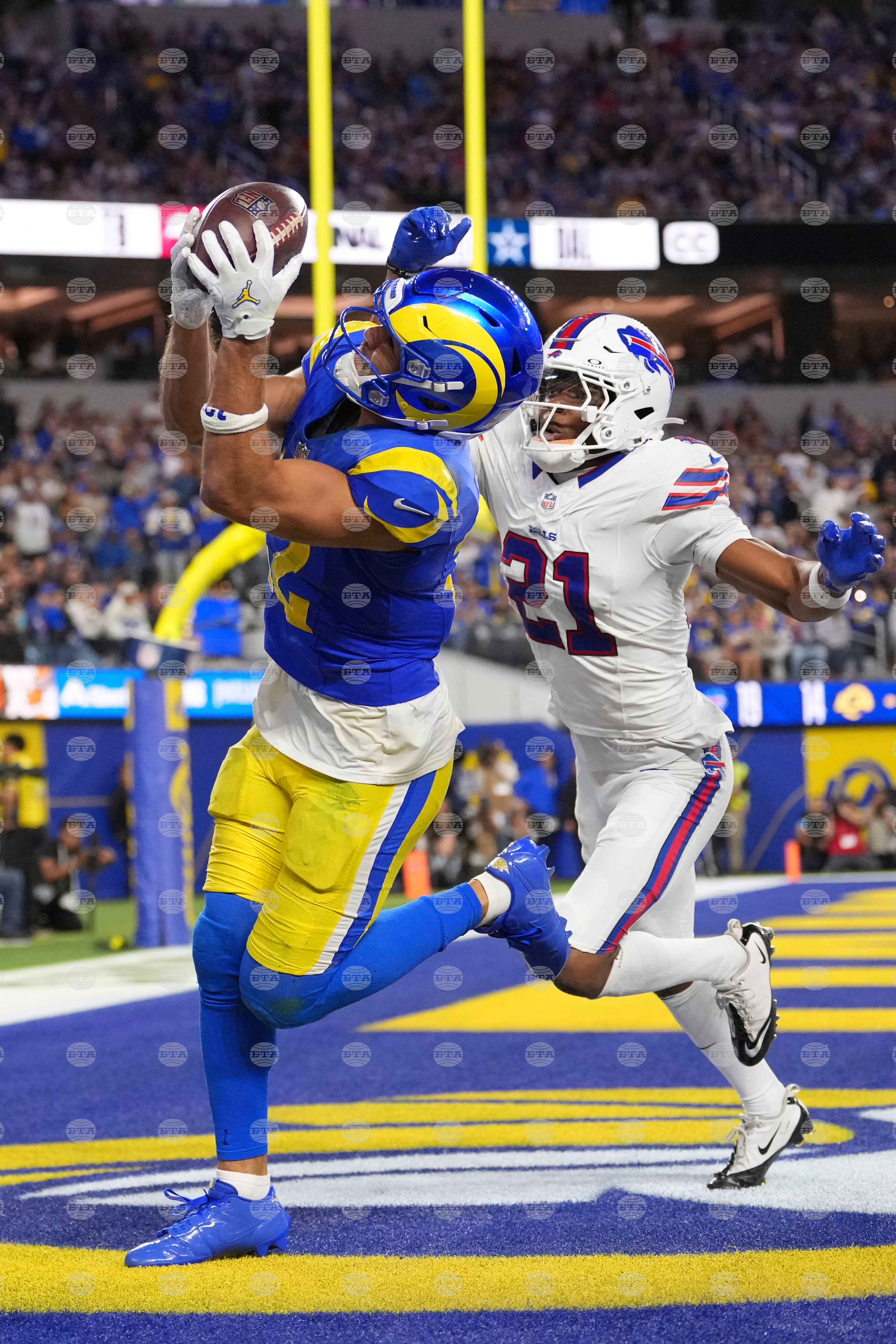 APTOPIX Bills Rams Football