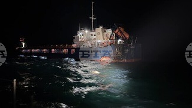 Два кораба отново бяха атакувани с дронове в Черно море, единият потъна; премиерът разговаря с руския посланик; България ще сезира Съвета за сигурност на ООН