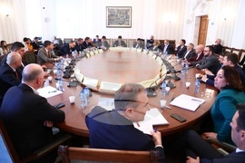 Парламент - Комисия по транспорт и съобщения