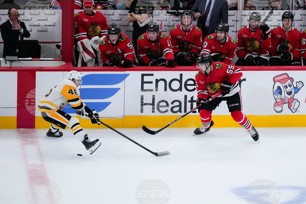 Penguins Blackhawks Hockey