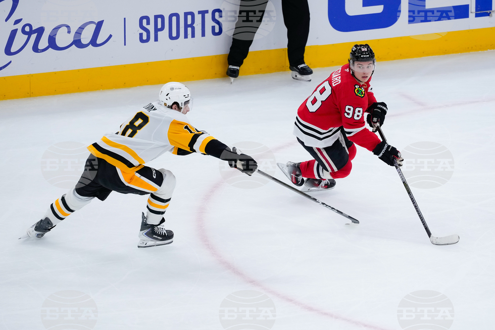Penguins Blackhawks Hockey