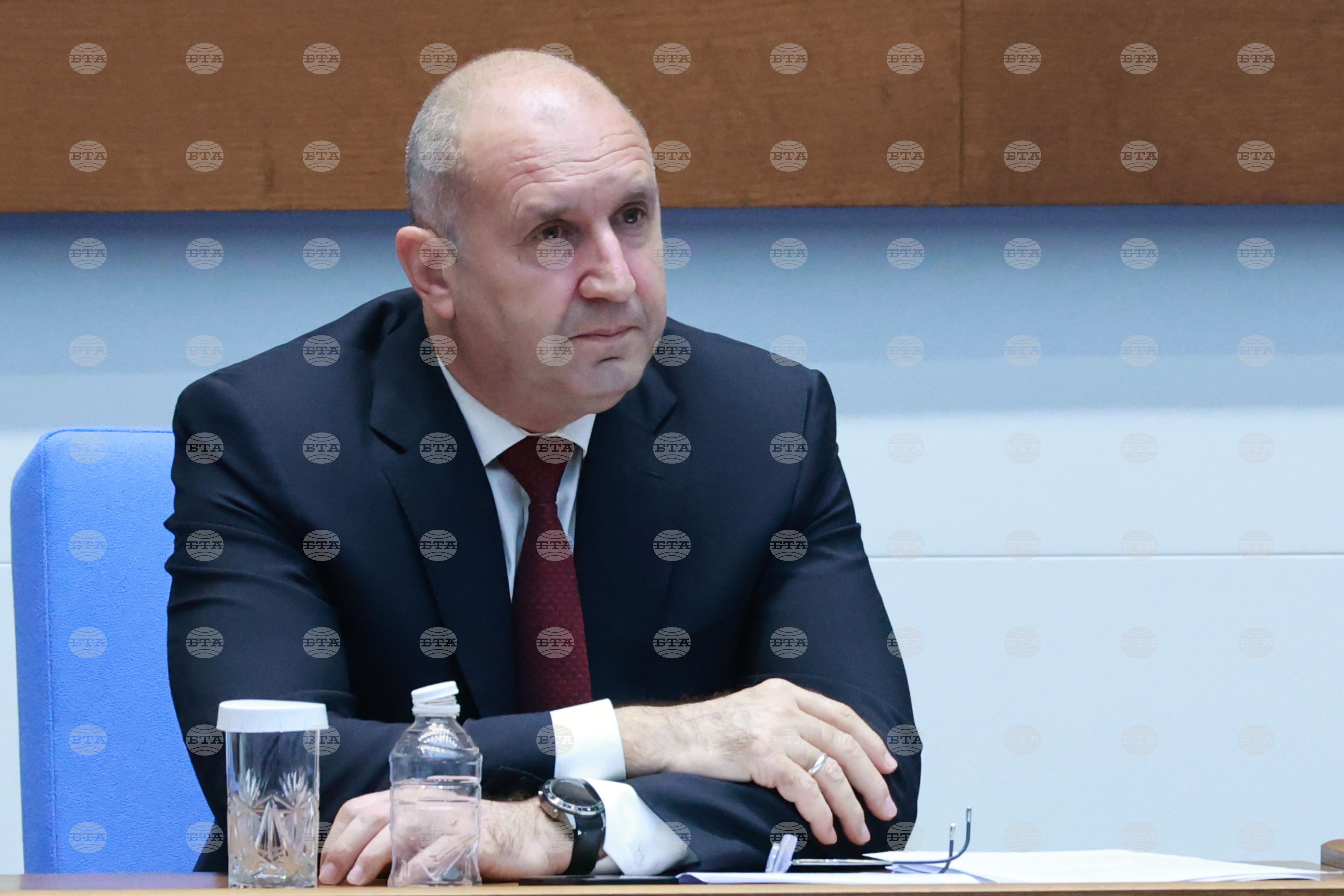 Въпросът за реакторите в "Белене" беше поставен по време на разговора с началника на кабинета на президента на Украйна - Кирило Буданов, съобщи премиерът Радев