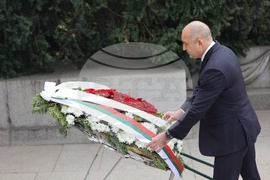 Румен Радев - Ден на Европа - паметник на Незнайния войн