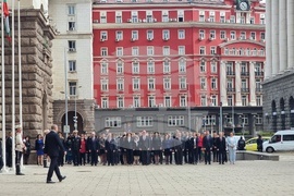 Ден на Европа - церемонията по издигането на знамето на Европейския съюз