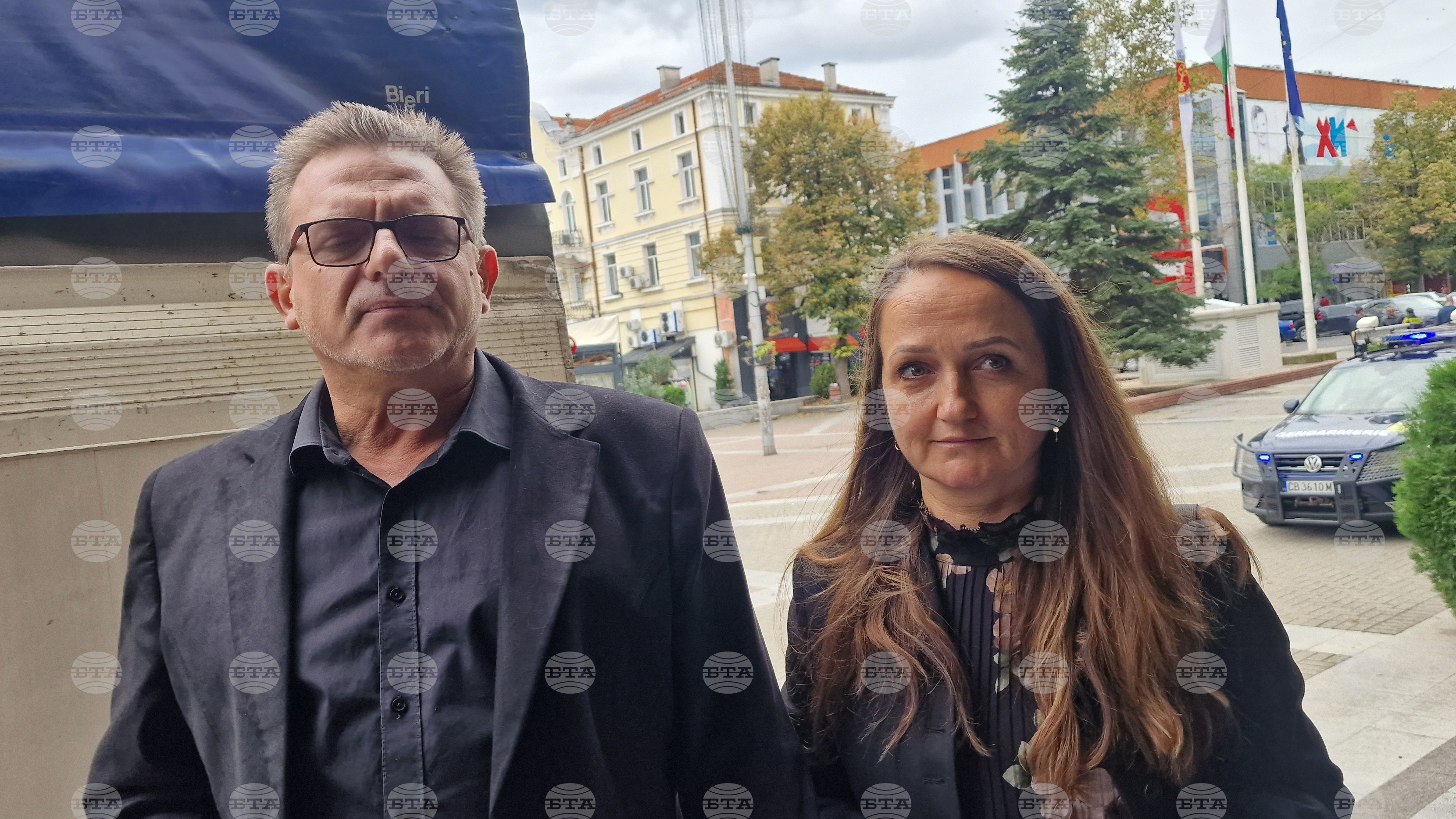 В Хасково пристигнаха първите изборни материали за президентския вот - 2150 ролки за машинно гласуване