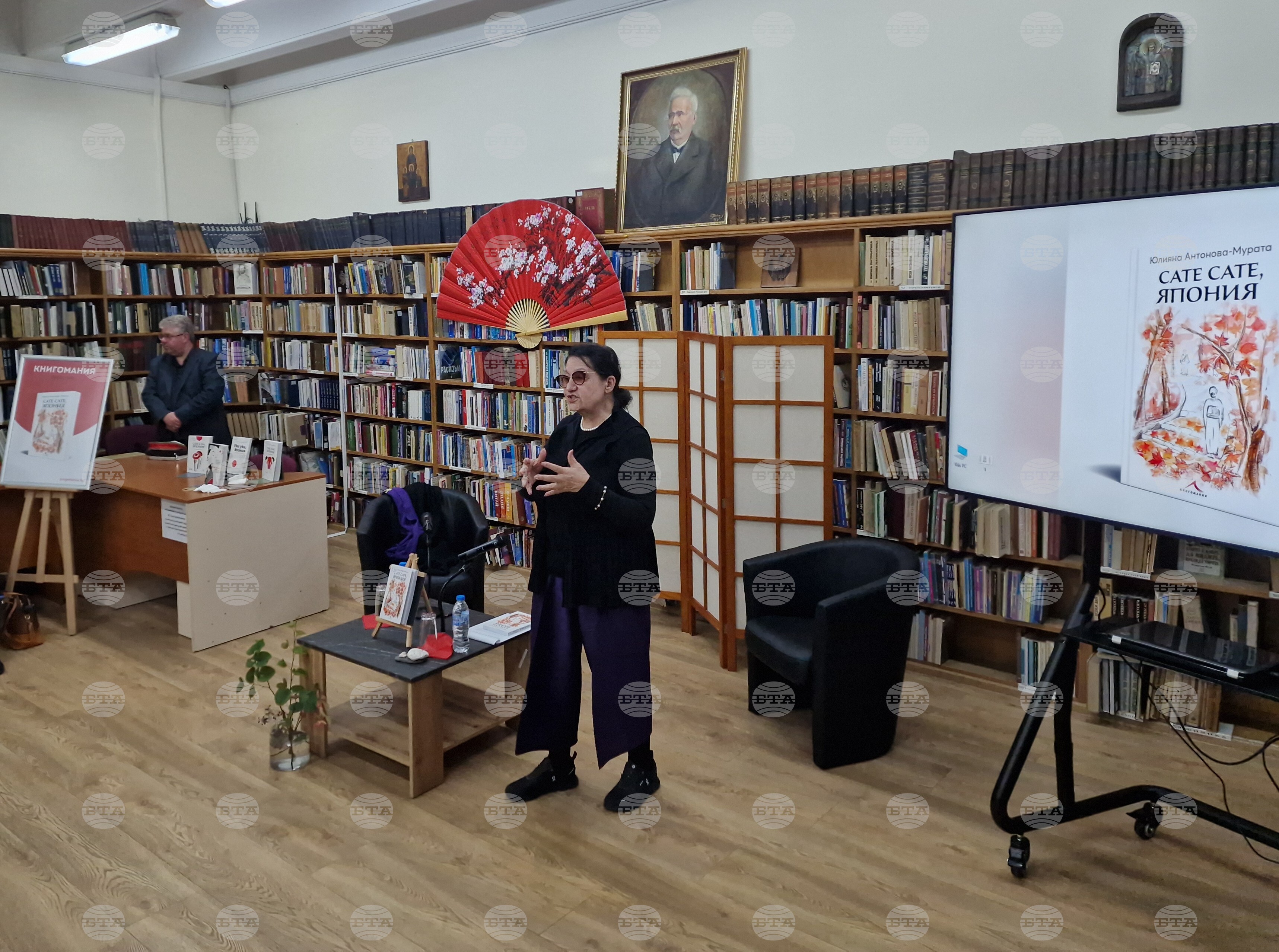 Юлияна Антонова-Мурата обеща на читателите си във Велико Търново нови разкази и роман