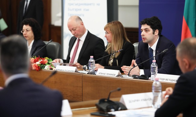 Атанас Пеканов: Членството ни в Еврозоната ще засили нашия суверенитет