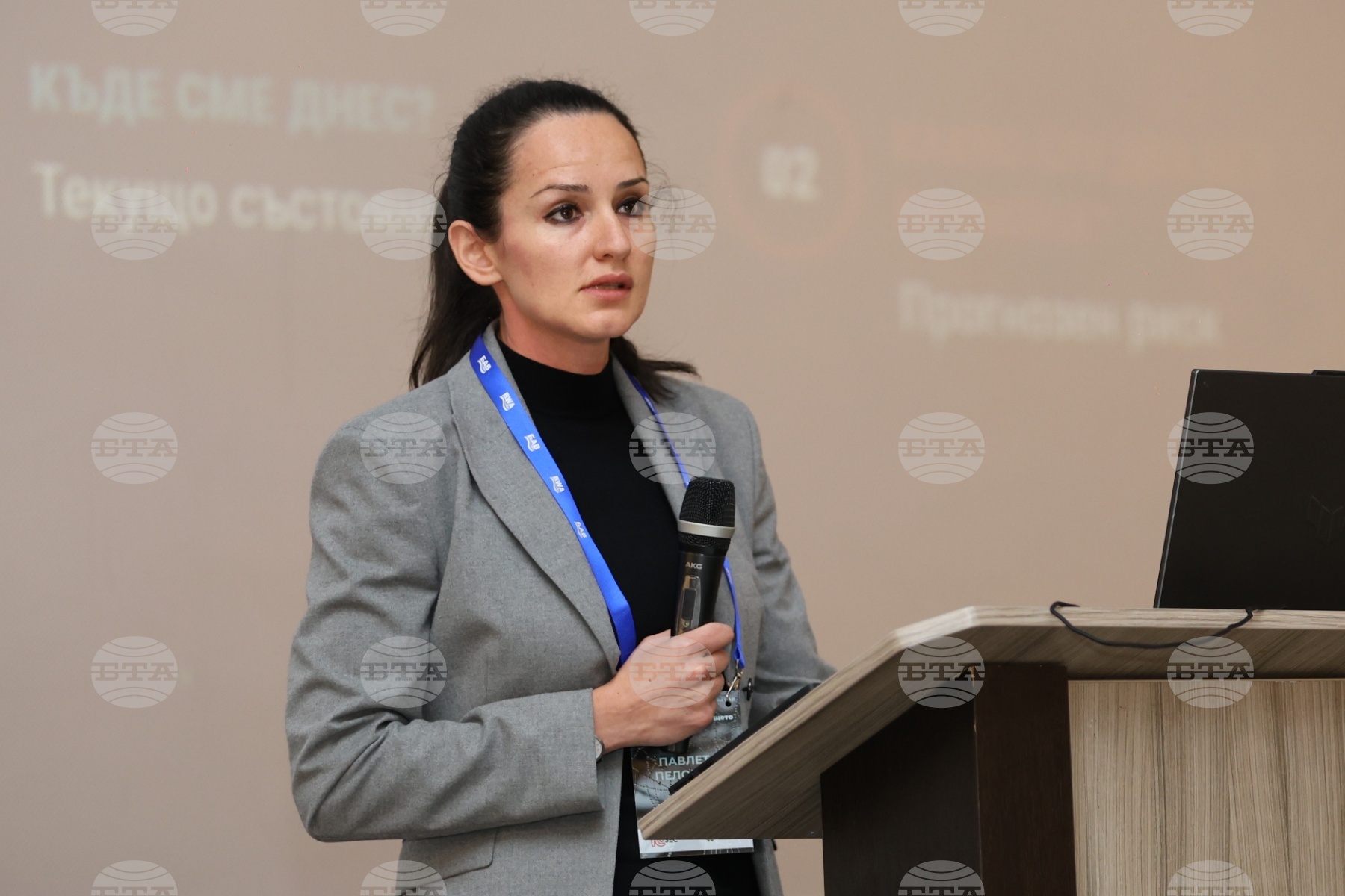 Необходима е промяна в цялостния модел на управление на ВиК сектора, каза зам.-министър Павлета Пеловска на конференция за водите