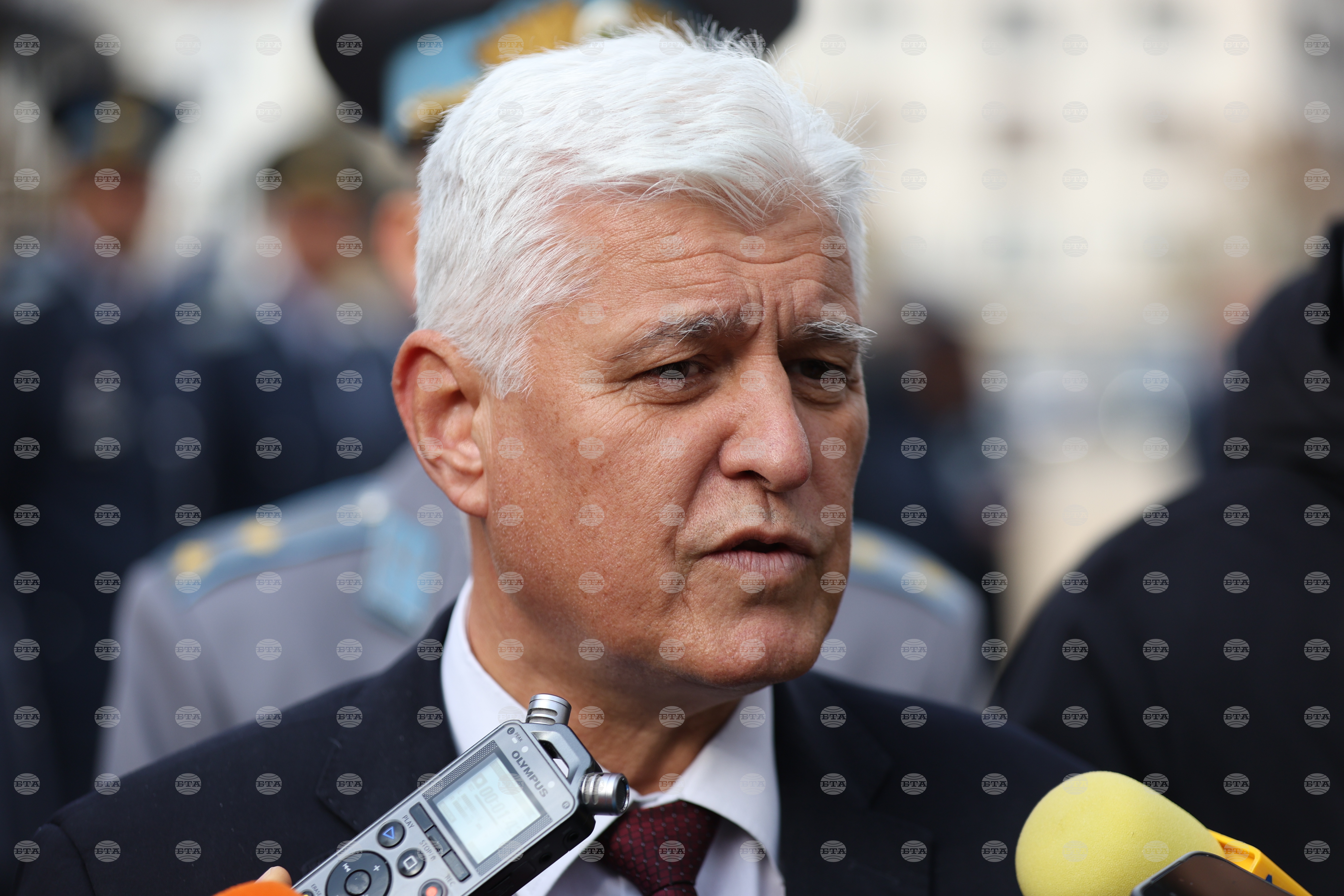 Изпратили сме искане към генералния секретар на НАТО за усилване на нашите способности, каза министърът на отбраната Димитър Стоянов