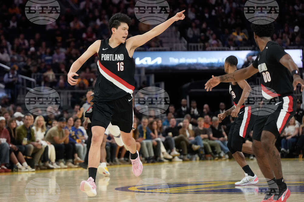 Trail Blazers Warriors Basketball
