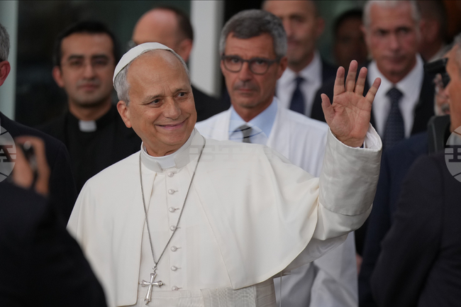APTOPIX Vatican Pope Surgery