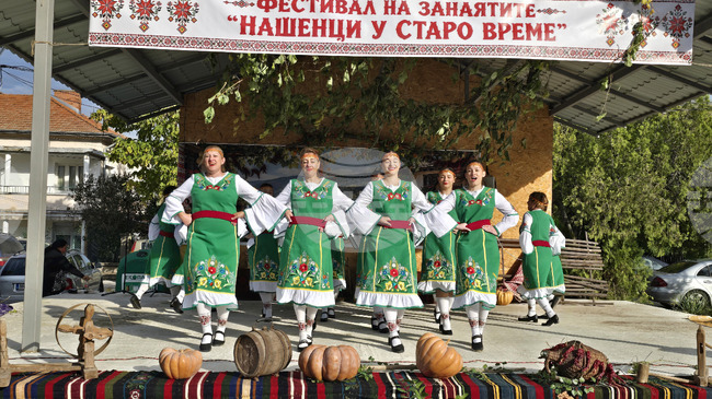 Фестивалът „Нашенци у старо време“ събра жители и гости на село Покрайна