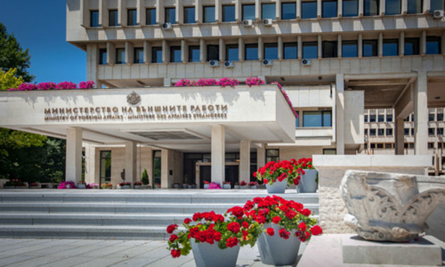 МВнР: Няма данни към момента за пострадали български граждани при инцидента на молдовското летище, където по-рано днес мъж уби двама души
