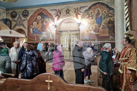 Търговище - храм „Св. Успение Богородично“ - неделна служба