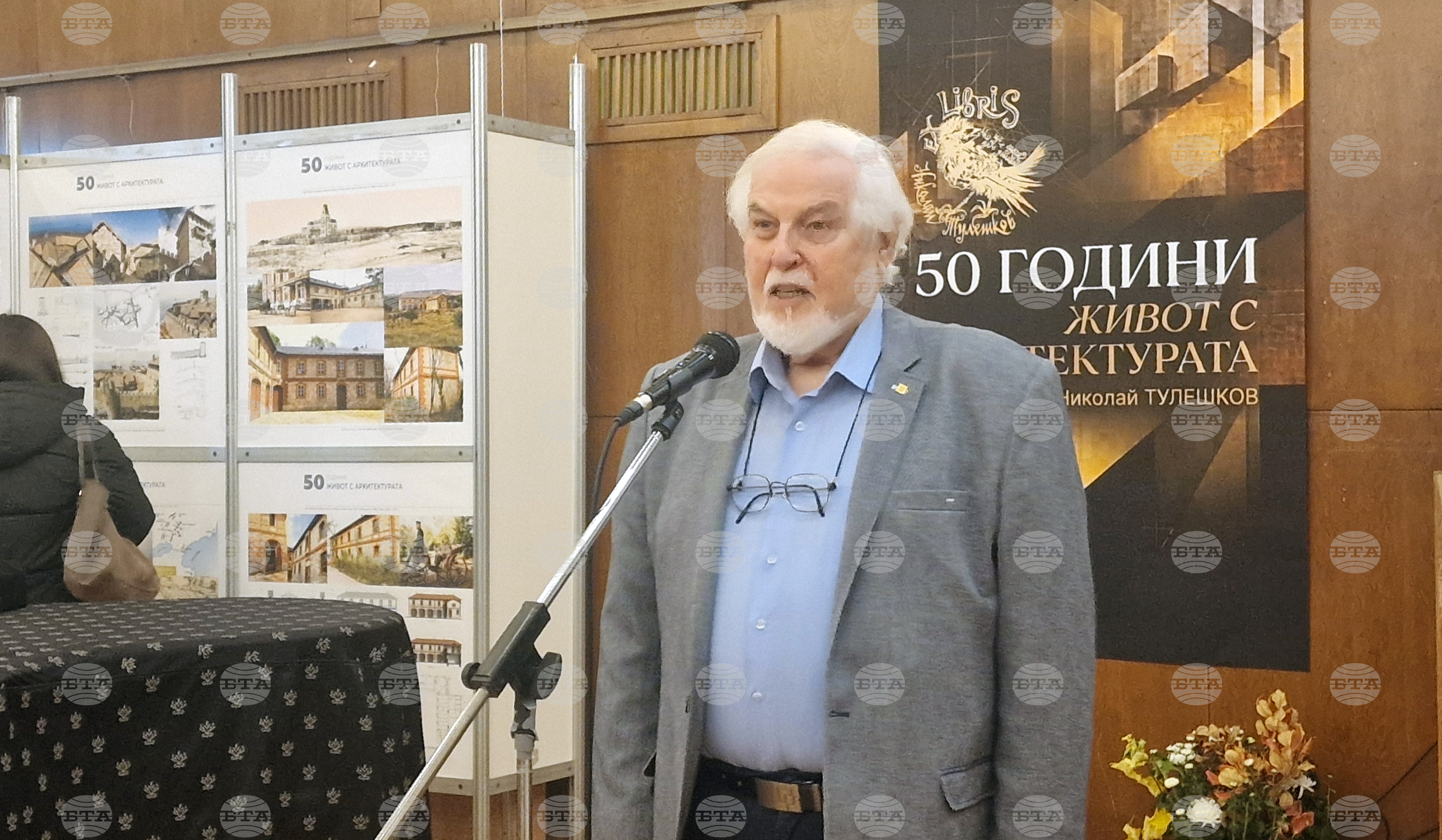 Проф. Николай Тулешков отбеляза 50-годишния си творчески път в изложба в Съюза на архитектите в България