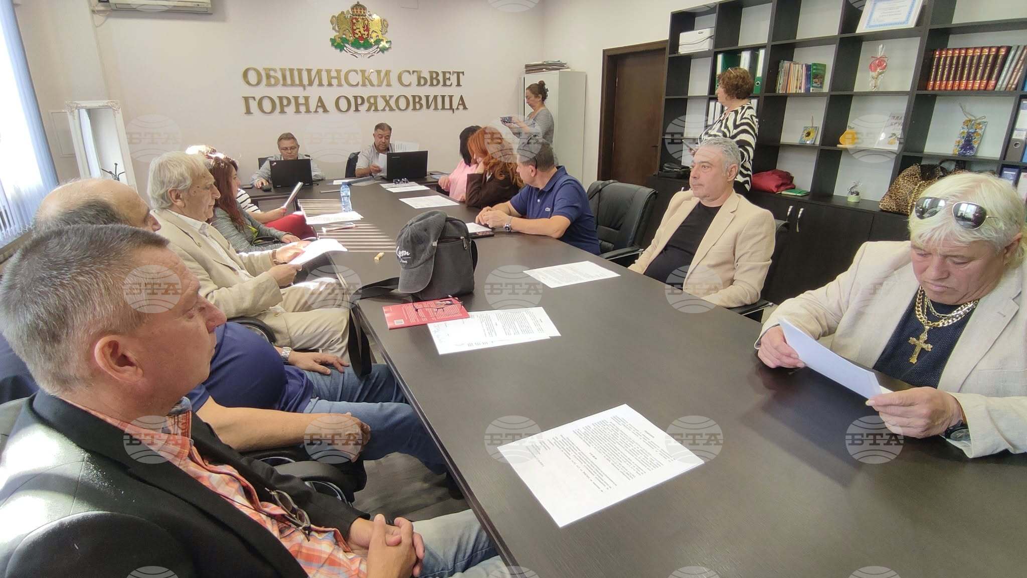 Общинската избирателна комисия в Горна Оряховица единодушно прие оставката на кмета на Горна Оряховица Николай Рашков