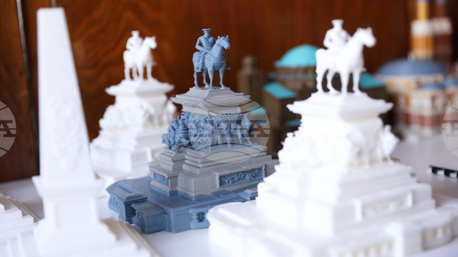 Exhibition Offers Visually Impaired Visitors 3D Models of Sofia Landmarks