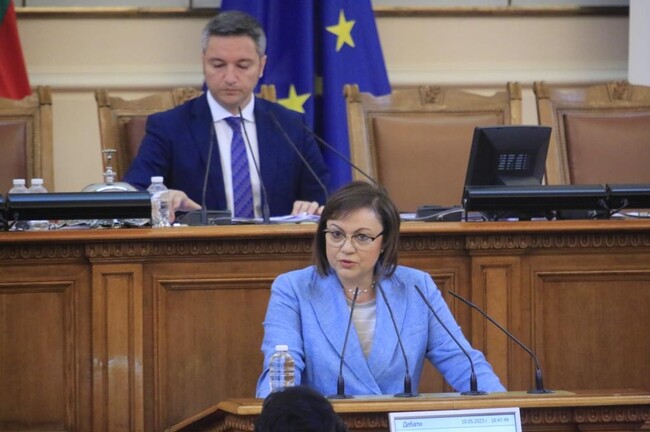 Нинова към председателя на НС: Правна комисия още днес да разгледа увеличените наказания за пияни и дрогирани шофьори и трафиканти на мигранти