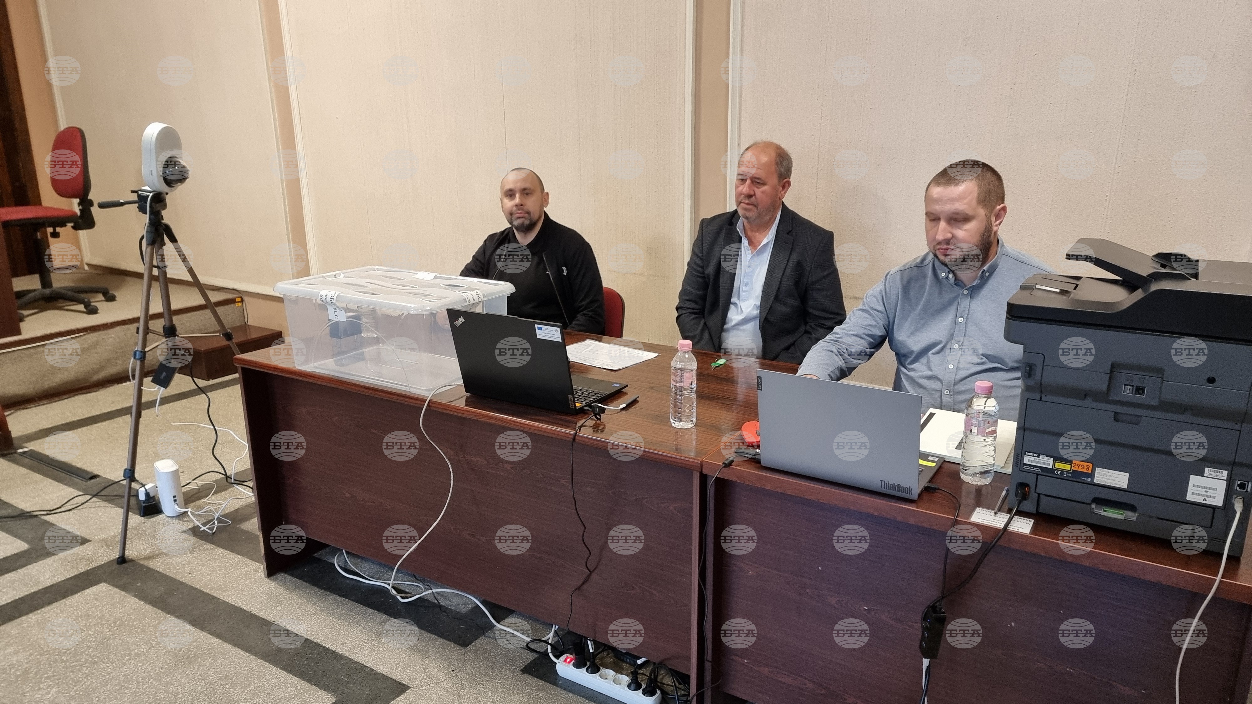 Изборният ден във Враца за членове на ВСС от квотата на прокурорите започна нормално