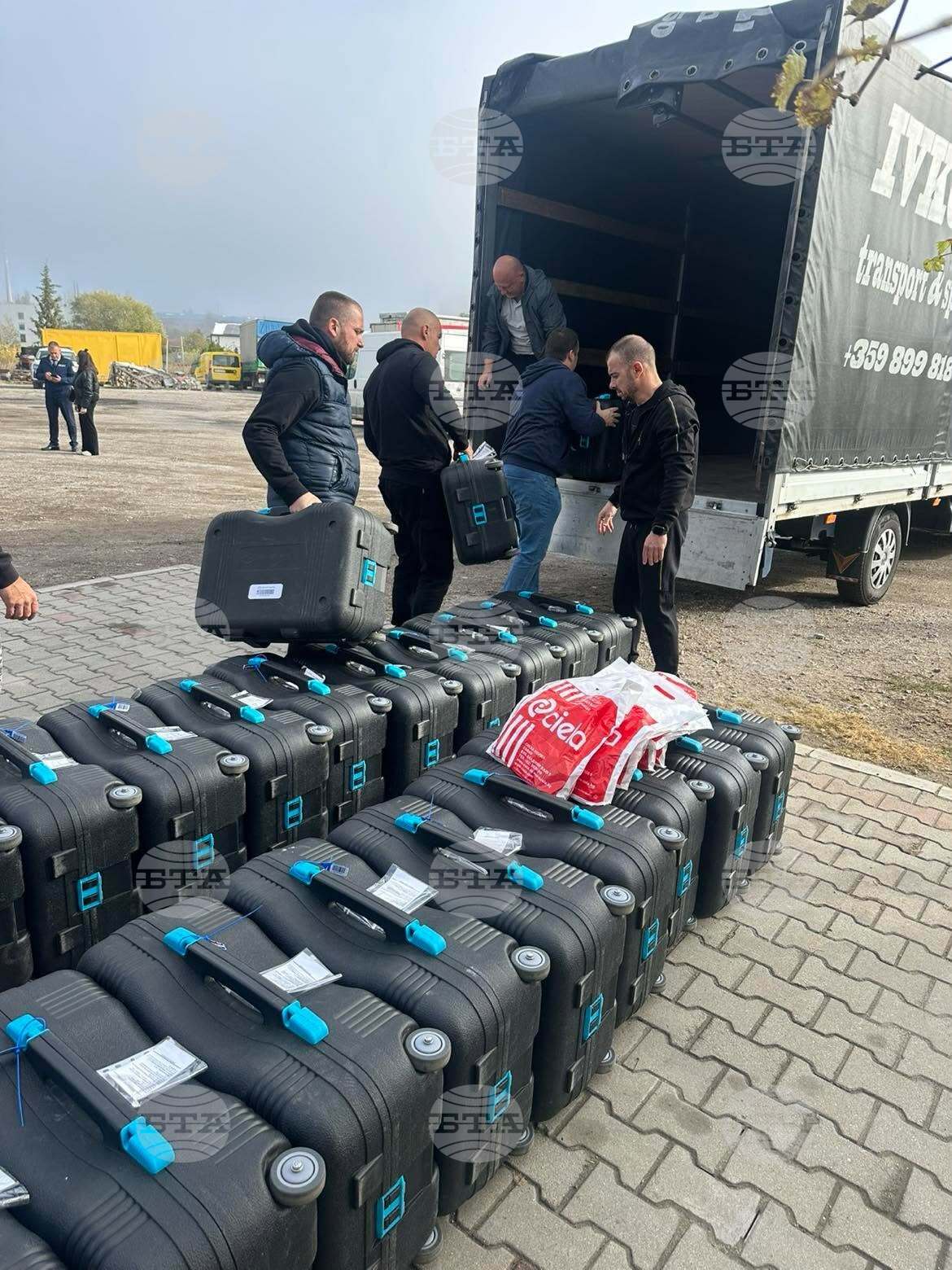 Общо 345 машини за гласуване са получени в Шумен, ще бъдат доставени в избирателни секции на територията на областта по график днес