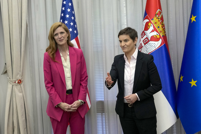 Ръководителката на Американската агенция за международно развитие Саманта Пауър обеща американска подкрепа за Сърбия и Косово