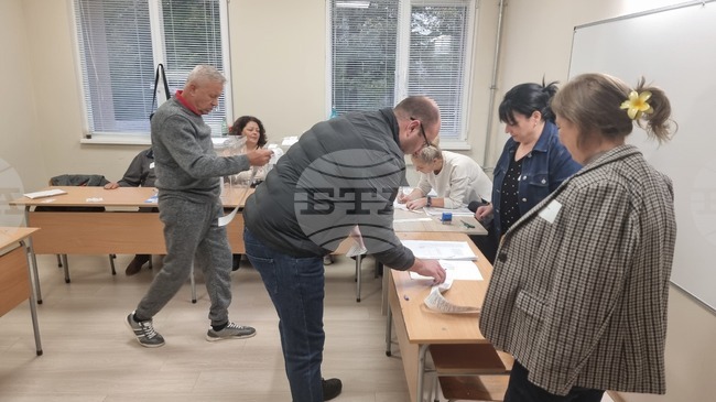 В област Хасково избирателната активност към 11:00 часа е 5,84 %, съобщи областната администрация