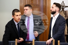 Парламент - Комисия по правни въпроси