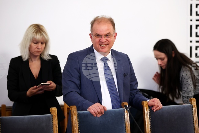 Парламент - Комисия по правни въпроси