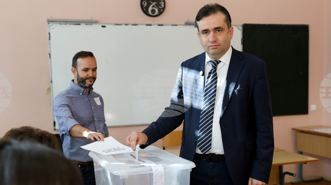 Democratic Bulgaria Bozhanov Says President Should Not Be Mere Figurehead