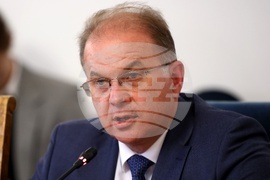 Парламент - Комисия по правни въпроси