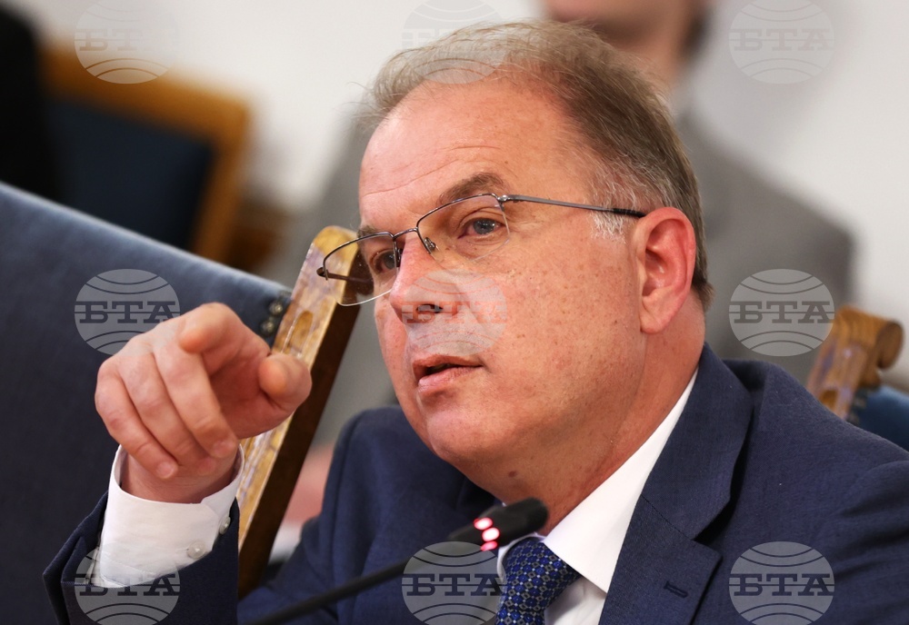 Парламент - Комисия по правни въпроси