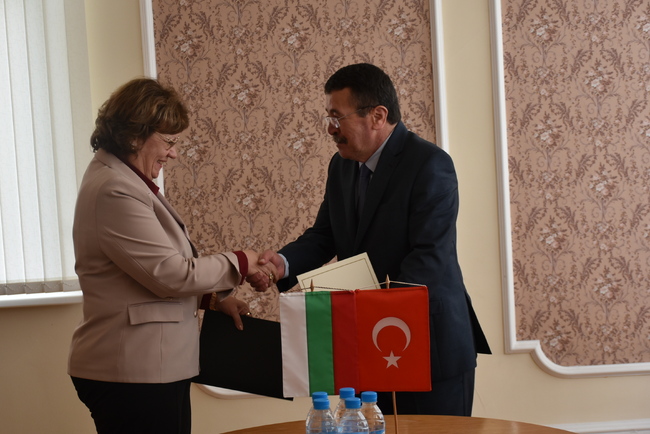 Община Ловеч: Подписано е споразумение за сътрудничество между Кепез, Турция, и Ловеч 