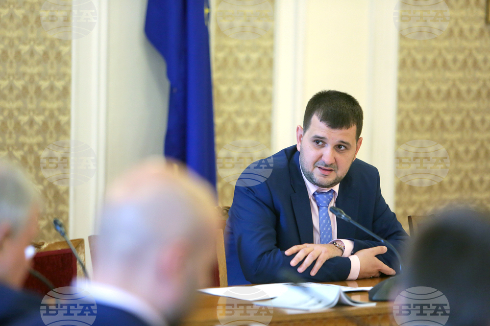 Парламент - Комисия по икономическа политика и иновации - заседание