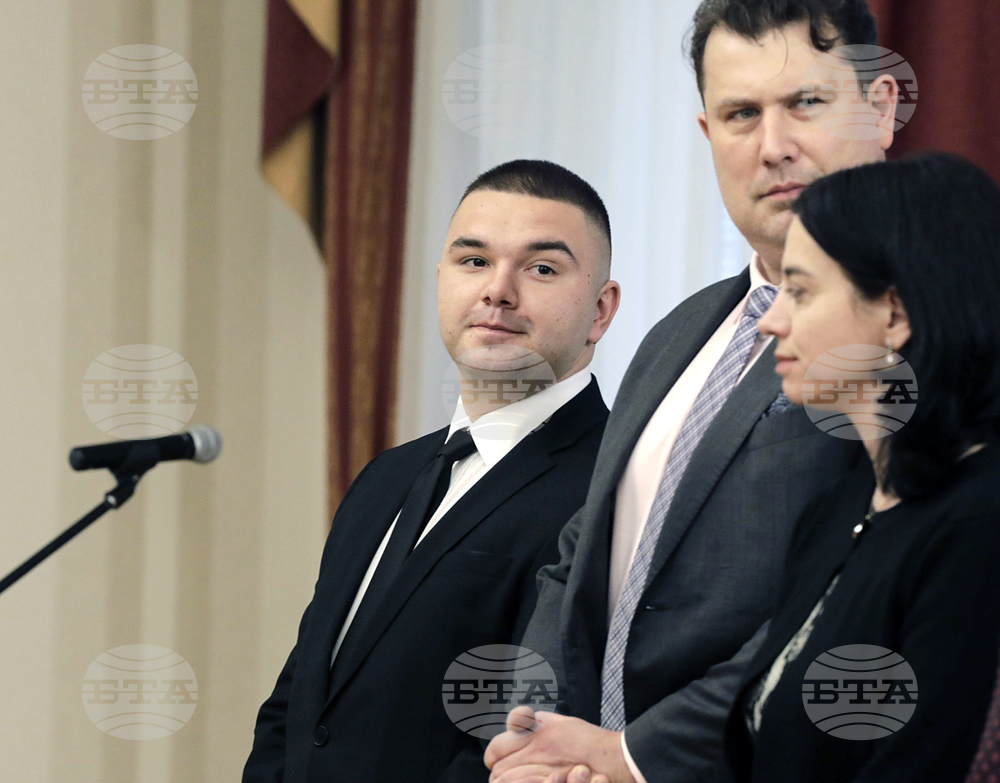 Български документи за самоличност - Илияна Йотова - връчване