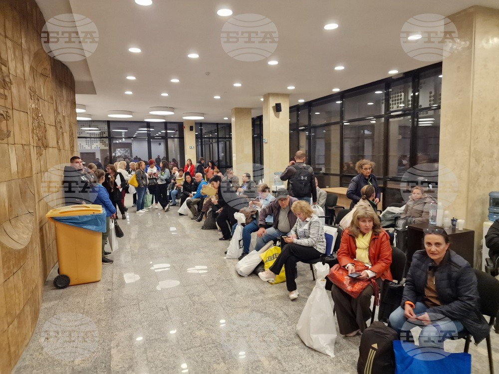 В Стара Загора започна предаването на изборните книжа след изборите за президент и вицепрезидент