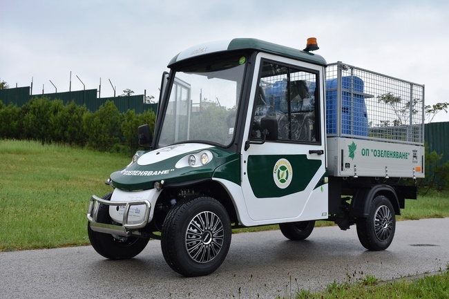 Община Благоевград с нов мултифункционален електромобил за поливане на зелени площи и извозване на отпадъци от паркови зони