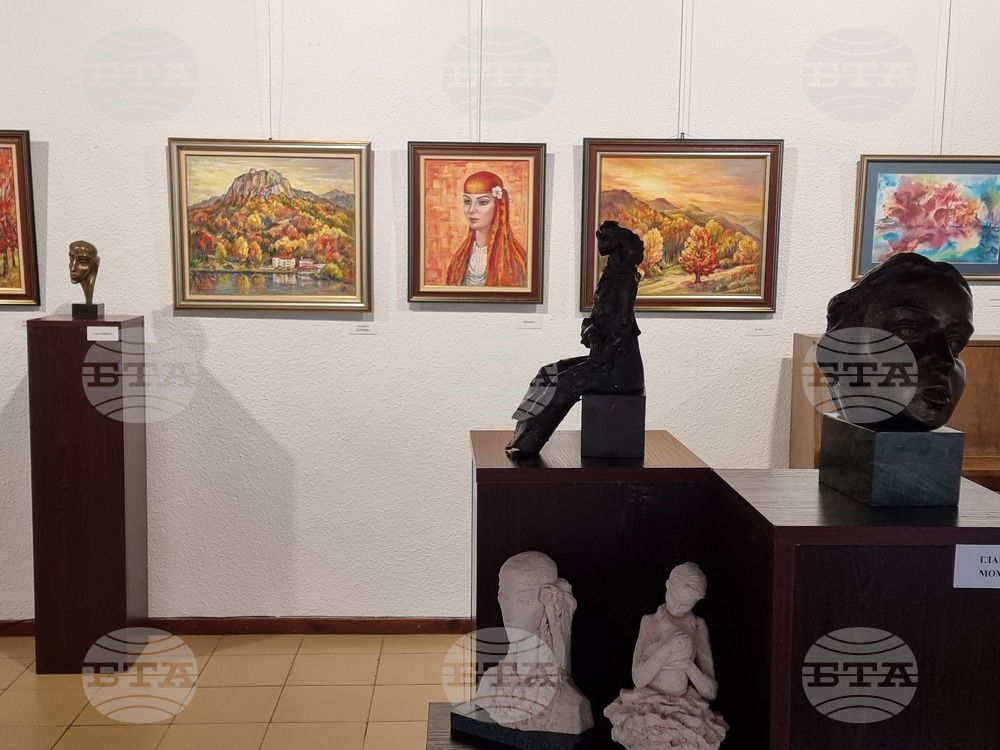Юбилейна изложба на Елка Василева – Пашалиева представя скулптура и живописни платна от Родопите