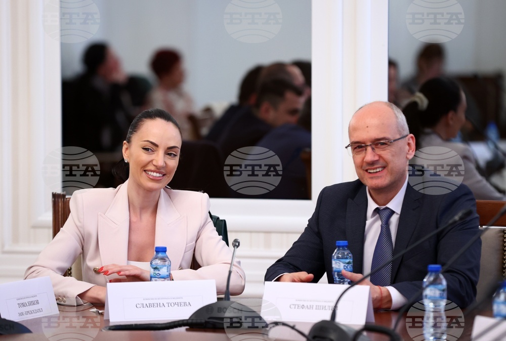 Парламент - Комисия по културата и медиите