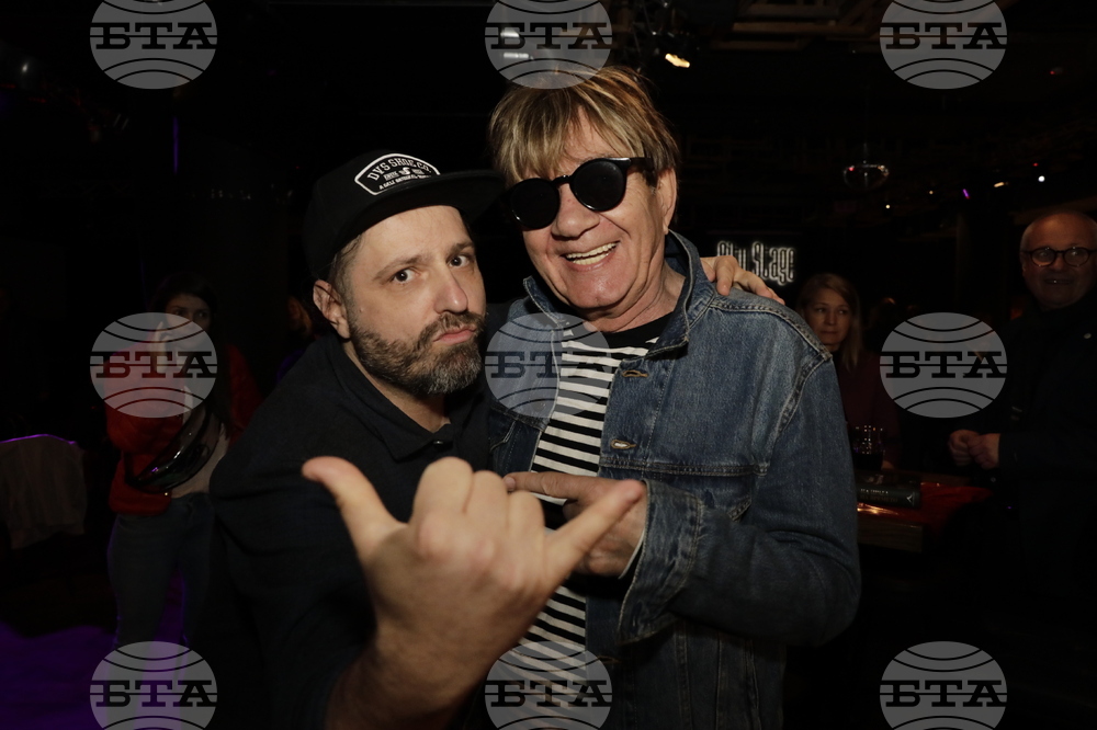 „На прага на времето“ - автобиографична книга - представяне