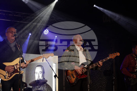 „На прага на времето“ - автобиографична книга - Кирил Маричков