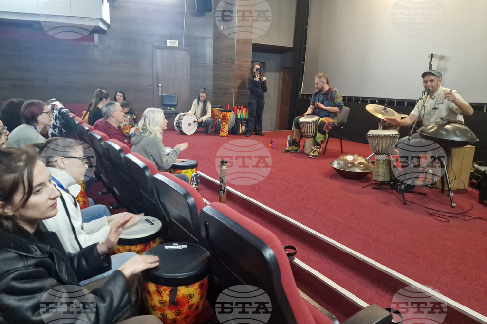 Инициативата „Заедно в ритъма – силата на общия пулс“ организира музикално-ритмична работилница в Търговище